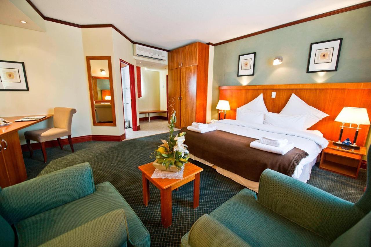 Protea Hotel By Marriott Windhoek Furstenhof Zewnętrze zdjęcie