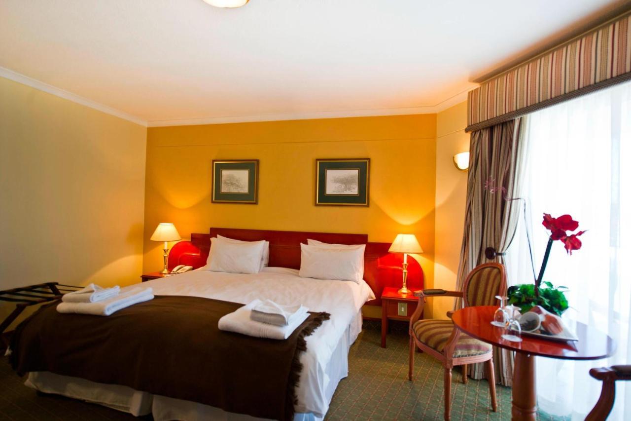 Protea Hotel By Marriott Windhoek Furstenhof Zewnętrze zdjęcie