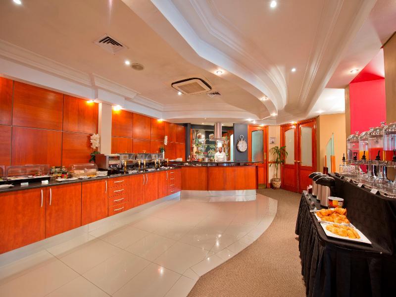 Protea Hotel By Marriott Windhoek Furstenhof Zewnętrze zdjęcie